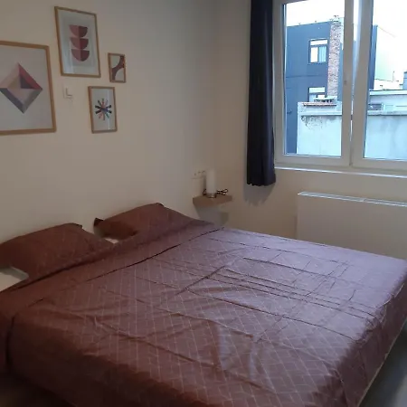 Novia - Op De Zeedijk, Parkeren Mogelijk * Ostende
