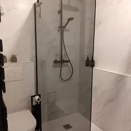 Novia - Op De Zeedijk, Parkeren Mogelijk * Ostend