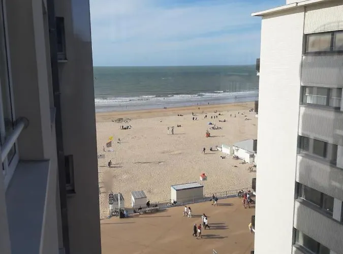 Novia - Op De Zeedijk, Parkeren Mogelijk Ostende