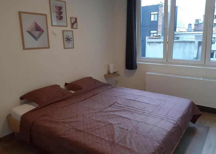 Novia - Op De Zeedijk, Parkeren Mogelijk * Ostende